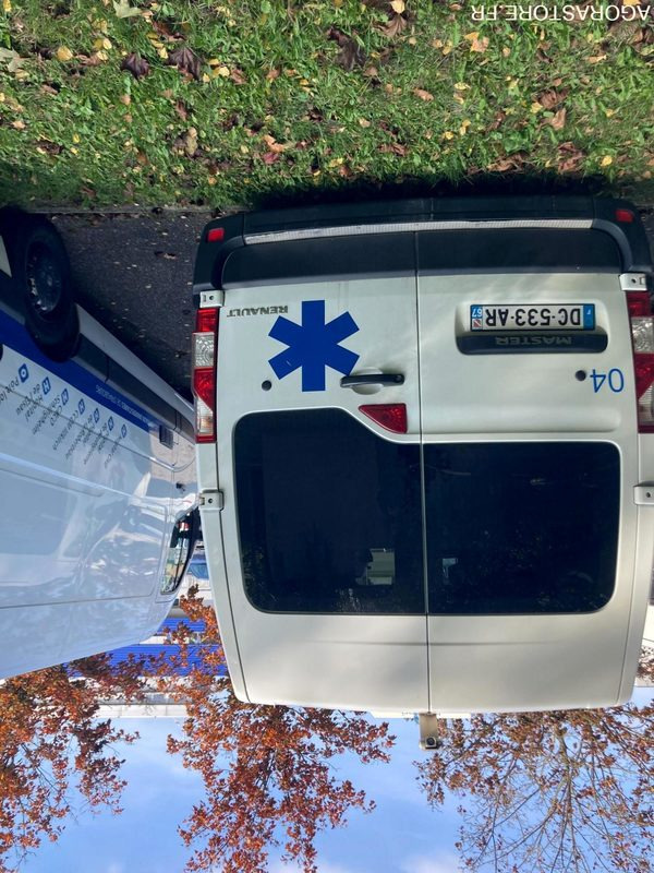 RENAULT MASTER VASP type ambulance - سيارة إسعاف: صور 3 RENAULT MASTER VASP type ambulance - سيارة إسعاف: صور 3
