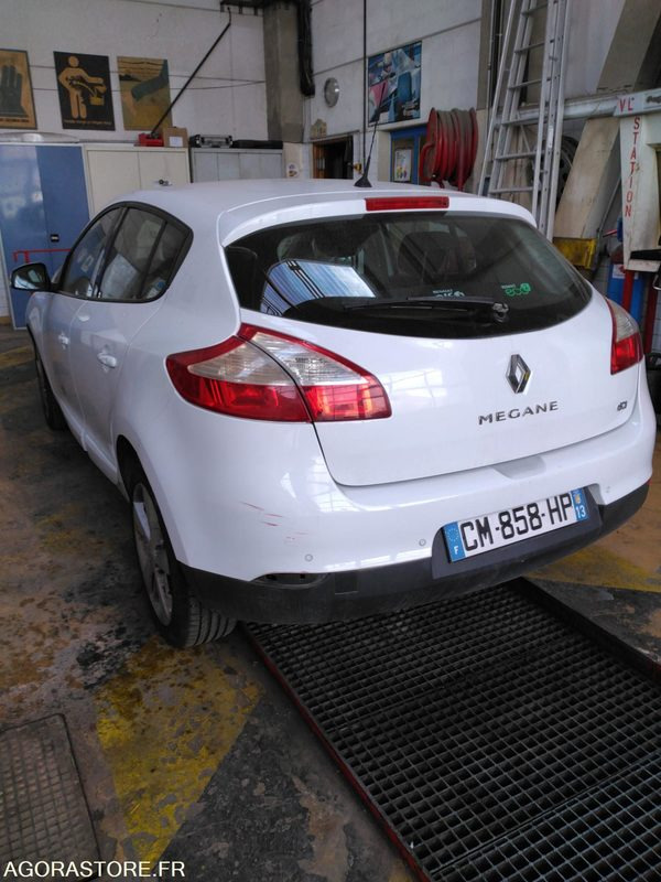 RENAULT MEGANE DIESEL - سيارة: صور 2 RENAULT MEGANE DIESEL - سيارة: صور 2