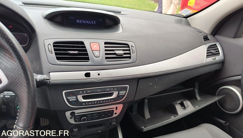 RENAULT MÉGANE III DYNAMIQUE 1,5L DCI 110CV ECO - 2013 - 314949kms - سيارة: صور 5 RENAULT MÉGANE III DYNAMIQUE 1,5L DCI 110CV ECO - 2013 - 314949kms - سيارة: صور 5