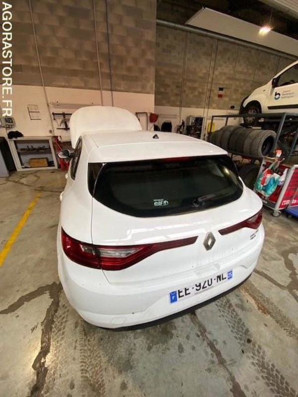 RENAULT MEGANE TCE 100 1472 - سيارة: صور 2 RENAULT MEGANE TCE 100 1472 - سيارة: صور 2