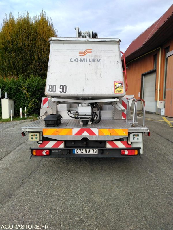 RENAULT MIDLUM 190 NACELLE - مصاعد الازدهار محمولة على شاحنة: صور 4 RENAULT MIDLUM 190 NACELLE - مصاعد الازدهار محمولة على شاحنة: صور 4