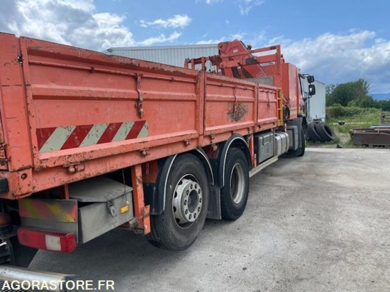 RENAULT PREMIUM LANDER 430.26 - PLATEAU GRUE - GRUE FASSI F150 + RADIO - 2011 - شاحنة: صور 4 RENAULT PREMIUM LANDER 430.26 - PLATEAU GRUE - GRUE FASSI F150 + RADIO - 2011 - شاحنة: صور 4
