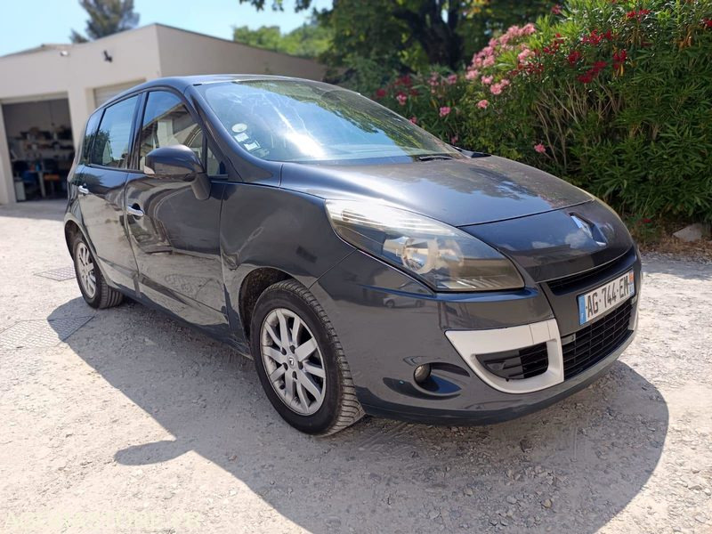 RENAULT SCENIC - 2009 - 154900KMS - سيارة: صور 1 RENAULT SCENIC - 2009 - 154900KMS - سيارة: صور 1