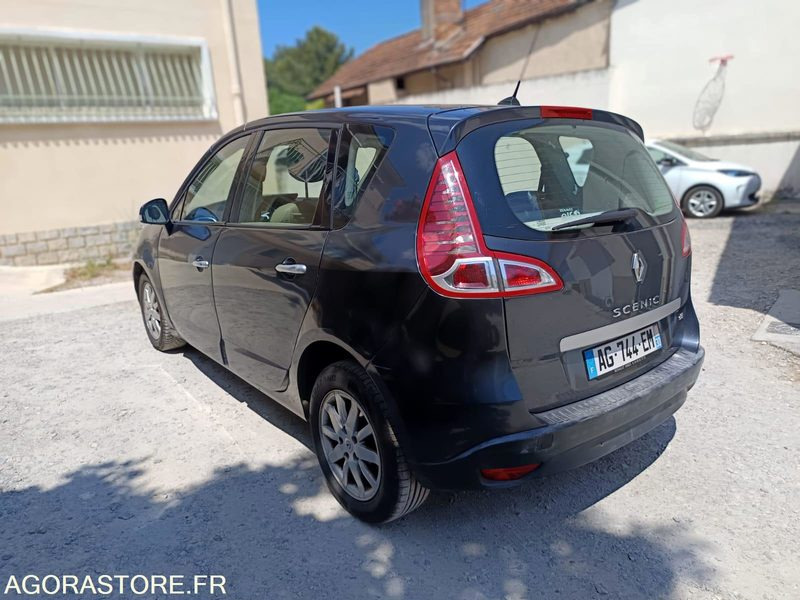 RENAULT SCENIC - 2009 - 154900KMS - سيارة: صور 5 RENAULT SCENIC - 2009 - 154900KMS - سيارة: صور 5
