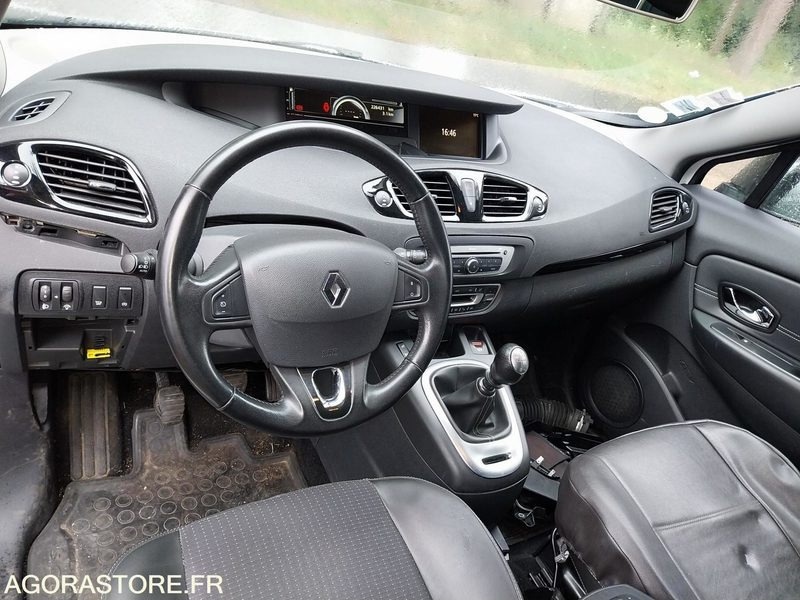 RENAULT SCENIC 2015 226431kms - سيارة: صور 5 RENAULT SCENIC 2015 226431kms - سيارة: صور 5