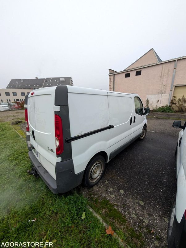 RENAULT TRAFIC 90CV 2.0 DCI - 209 014 KM - فان: صور 5 RENAULT TRAFIC 90CV 2.0 DCI - 209 014 KM - فان: صور 5