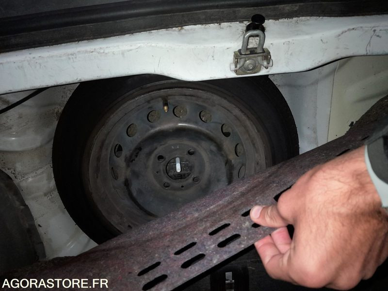 RENAULT TWINGO - 2001 - سيارة: صور 5 RENAULT TWINGO - 2001 - سيارة: صور 5