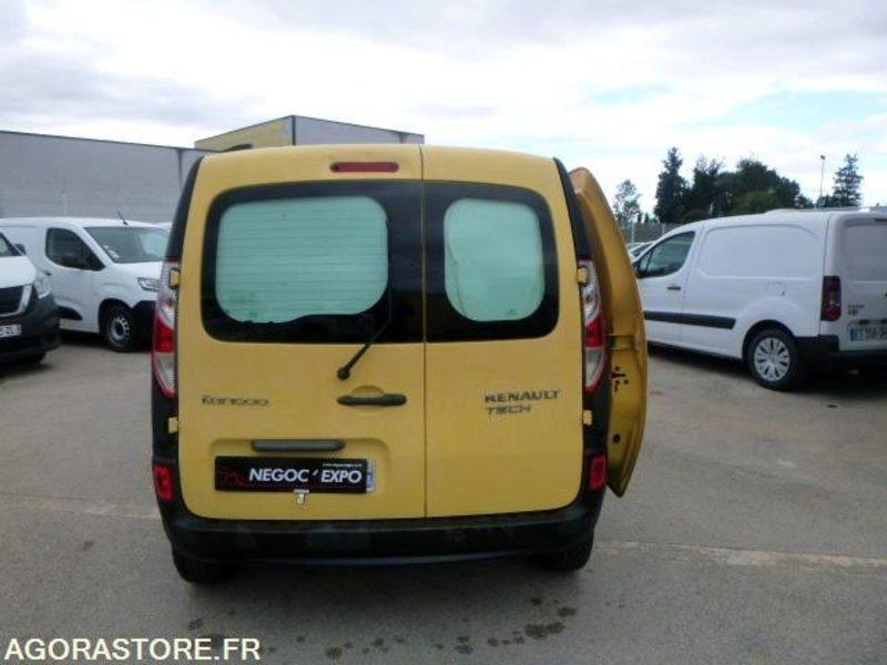 RENAULT kangoo Fourgonnette - 2015 - 148166km - PRIX TTC - فان المدمجة: صور 3 RENAULT kangoo Fourgonnette - 2015 - 148166km - PRIX TTC - فان المدمجة: صور 3