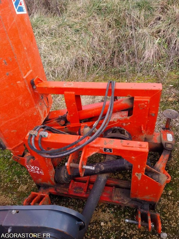 ROTOBROYEUSE NICOLAS FP 2000 DE 2006 - التقطيع جزازة/ ماكينات قطع الحشائش: صور 2 ROTOBROYEUSE NICOLAS FP 2000 DE 2006 - التقطيع جزازة/ ماكينات قطع الحشائش: صور 2