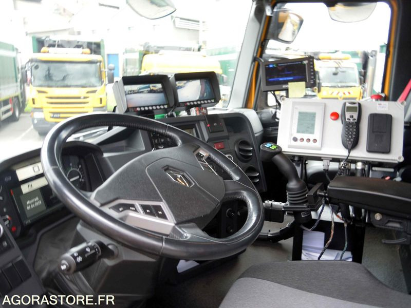 Renault 6x2 Gamme C équipé d'une benne à chargement latéral Maxxum Robopac 23m3 - شاحنة القمامة: صور 5 Renault 6x2 Gamme C équipé d'une benne à chargement latéral Maxxum Robopac 23m3 - شاحنة القمامة: صور 5