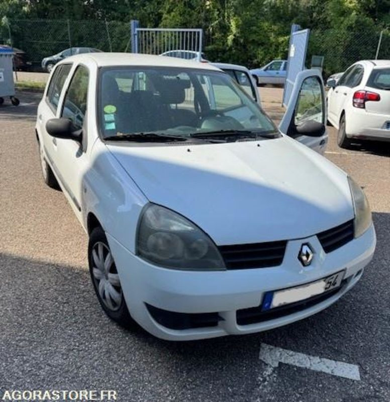 Renault CLIO 2 - سيارة: صور 2 Renault CLIO 2 - سيارة: صور 2