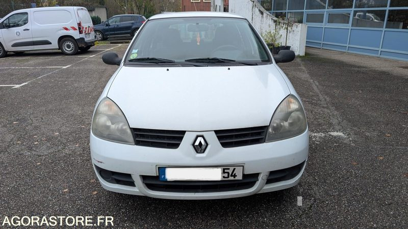 Renault CLIO 2 - سيارة: صور 1 Renault CLIO 2 - سيارة: صور 1