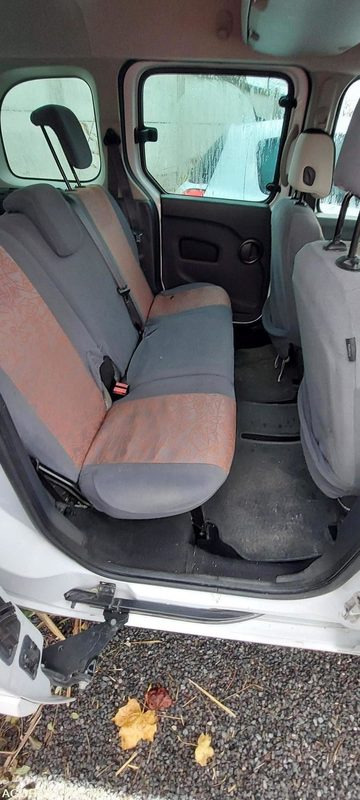 Renault Kangoo - 2013 - 284004kms - سيارة: صور 4 Renault Kangoo - 2013 - 284004kms - سيارة: صور 4