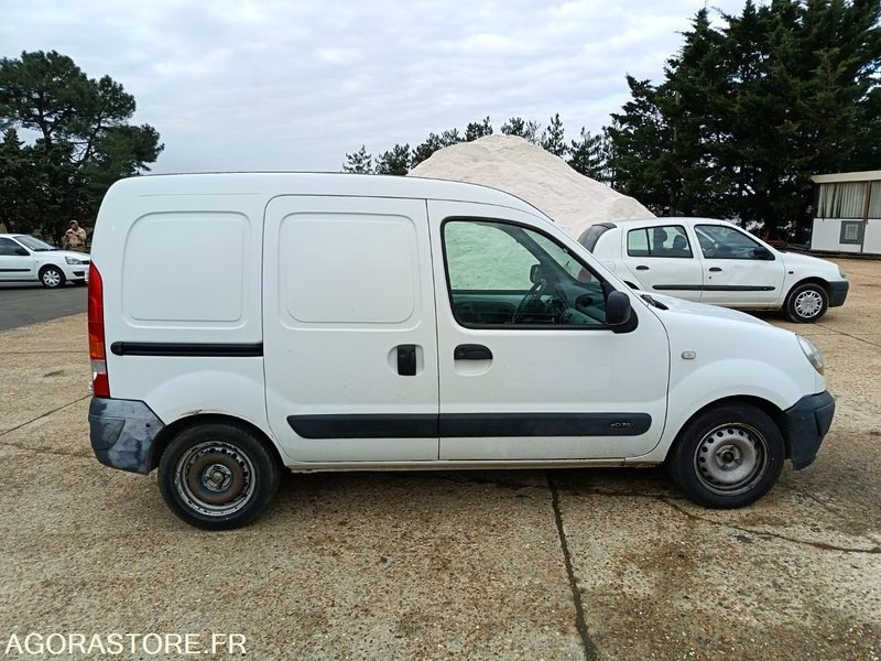 Renault Kangoo 8915XL72 - فان المدمجة: صور 3 Renault Kangoo 8915XL72 - فان المدمجة: صور 3