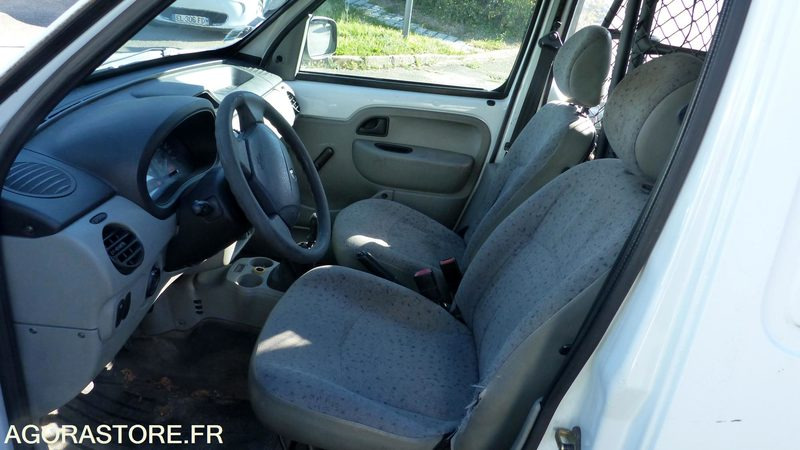 Renault Kangoo express fourgon phase II 1.5DCI 65CV - فان المدمجة: صور 3 Renault Kangoo express fourgon phase II 1.5DCI 65CV - فان المدمجة: صور 3