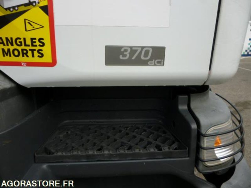 Renault Kerax 6x4 370DCI bras de dépose Marrel 16000kgs 521550 kms 2003 - شاحنة: صور 5 Renault Kerax 6x4 370DCI bras de dépose Marrel 16000kgs 521550 kms 2003 - شاحنة: صور 5