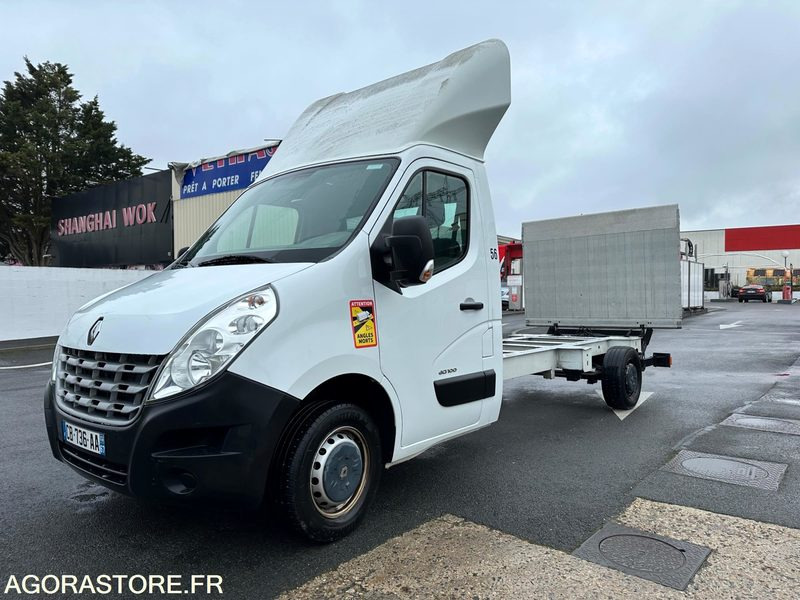 Renault Master III 2.3 DCI Plateau avec Hayon - الشاحنات الصغيرة: صور 2 Renault Master III 2.3 DCI Plateau avec Hayon - الشاحنات الصغيرة: صور 2