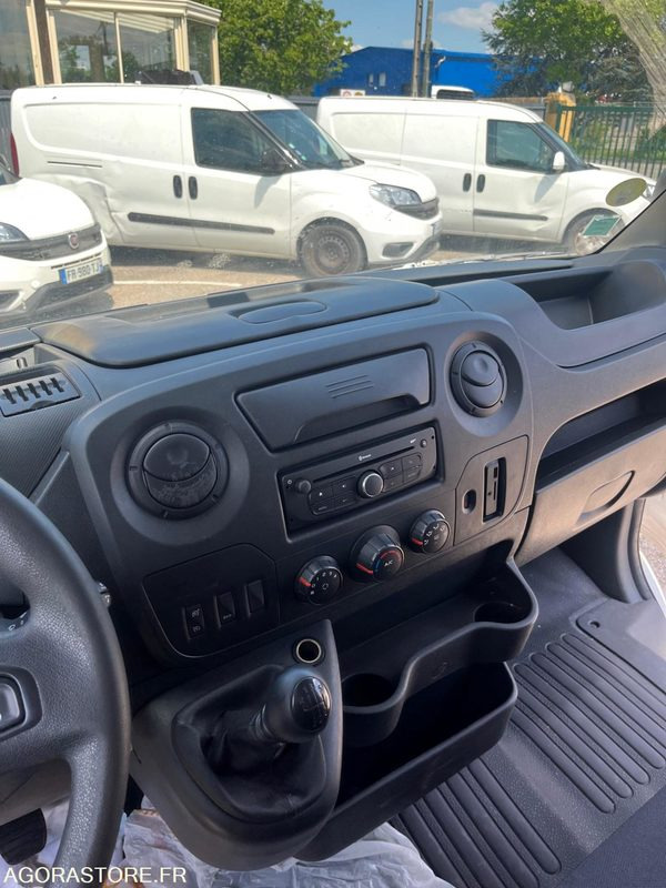 Renault Master III FG - 2019- 95 600km - فان المدمجة: صور 2 Renault Master III FG - 2019- 95 600km - فان المدمجة: صور 2