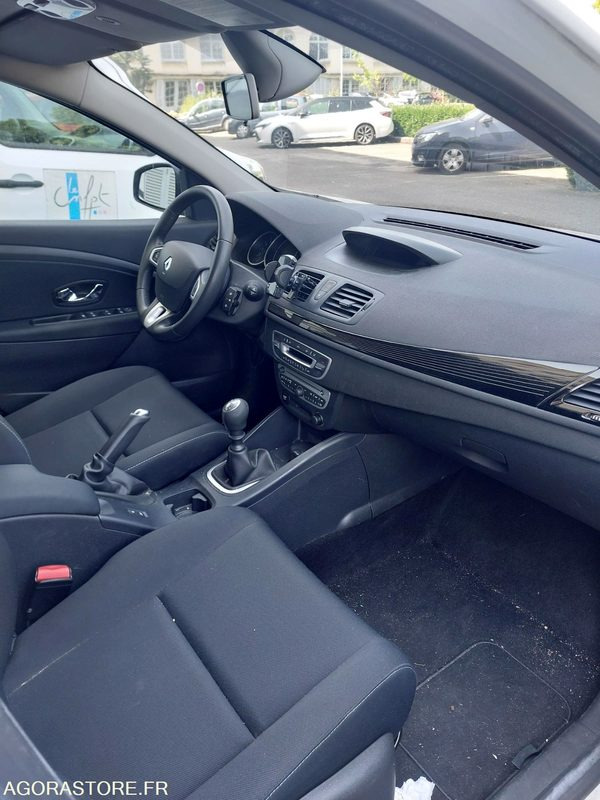 Renault Megane CB345AK de 2012 - 163878km - Véhicule défaillant - سيارة: صور 3 Renault Megane CB345AK de 2012 - 163878km - Véhicule défaillant - سيارة: صور 3