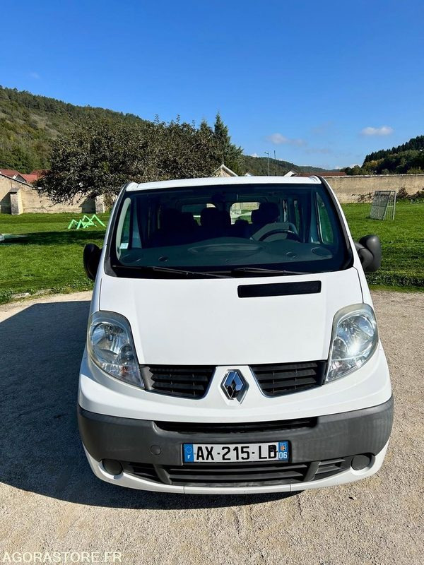 Renault Trafic 2 - 2010 - 141000 kms - حافلة صغيرة, ميكروباص: صور 2 Renault Trafic 2 - 2010 - 141000 kms - حافلة صغيرة, ميكروباص: صور 2