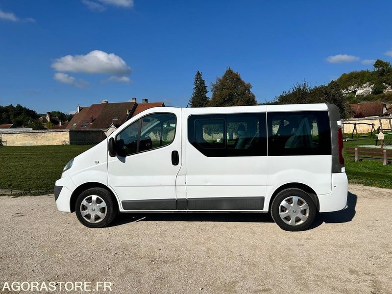 Renault Trafic 2 - 2010 - 141000 kms - حافلة صغيرة, ميكروباص: صور 3 Renault Trafic 2 - 2010 - 141000 kms - حافلة صغيرة, ميكروباص: صور 3
