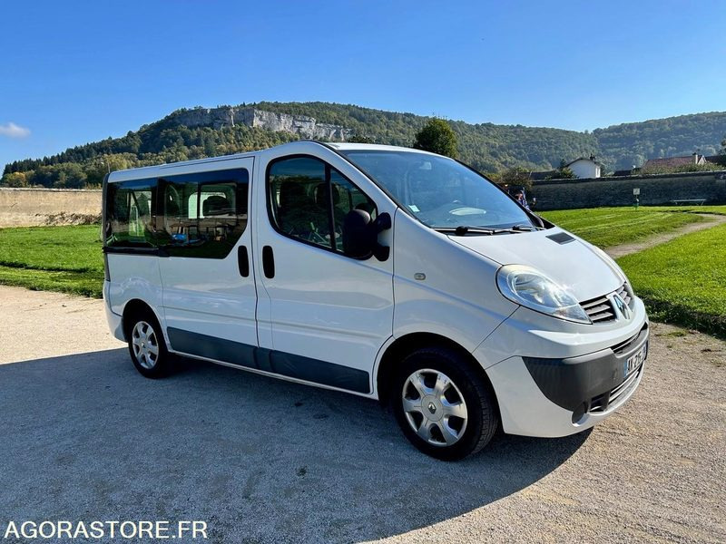 Renault Trafic 2 - 2010 - 141000 kms - حافلة صغيرة, ميكروباص: صور 1 Renault Trafic 2 - 2010 - 141000 kms - حافلة صغيرة, ميكروباص: صور 1