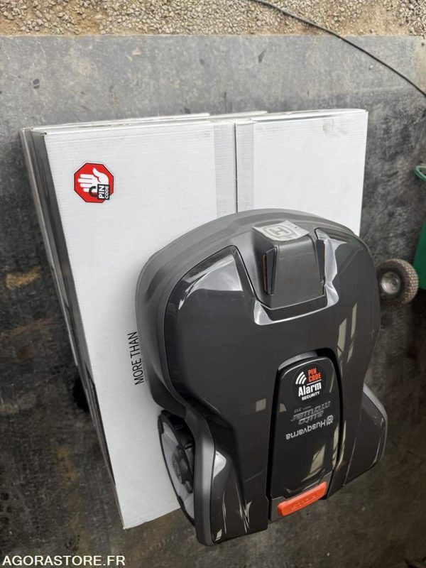 Robot NEUF en Carton origine HUSQVARNA 315 MARK II UNITAIRE - جزازة المروج: صور 5 Robot NEUF en Carton origine HUSQVARNA 315 MARK II UNITAIRE - جزازة المروج: صور 5