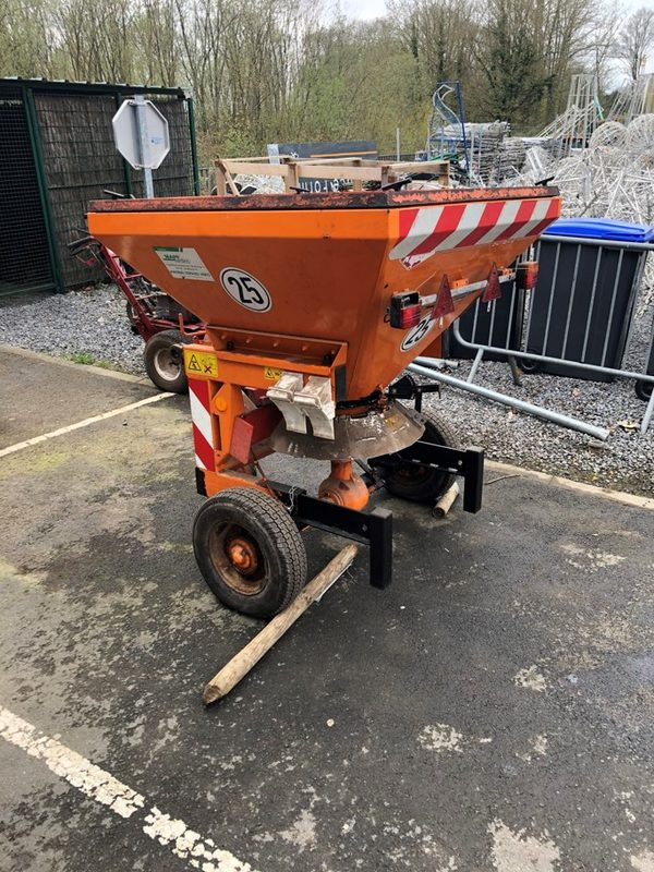 SALEUSE SUR TIMON KUHN TYPE SU-602 - معدات الحدائق: صور 1 SALEUSE SUR TIMON KUHN TYPE SU-602 - معدات الحدائق: صور 1