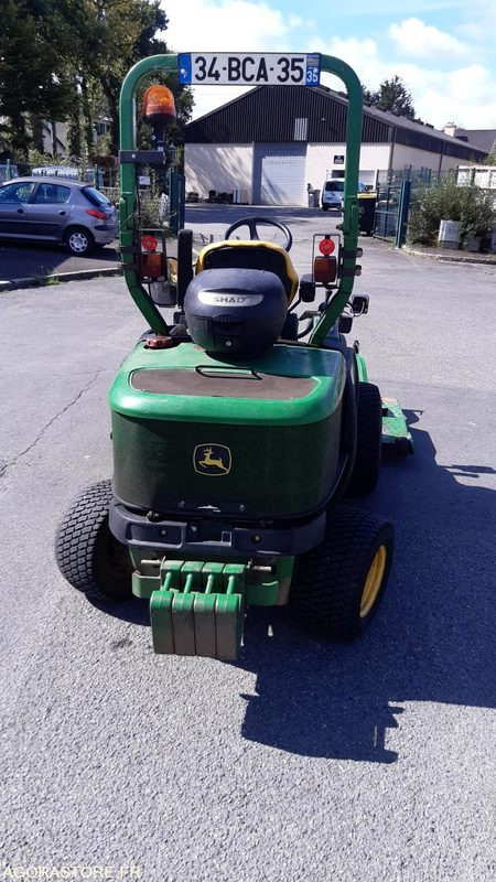 TONDEUSE FRONTALE JOHN DEERE - جزازة المروج: صور 3 TONDEUSE FRONTALE JOHN DEERE - جزازة المروج: صور 3