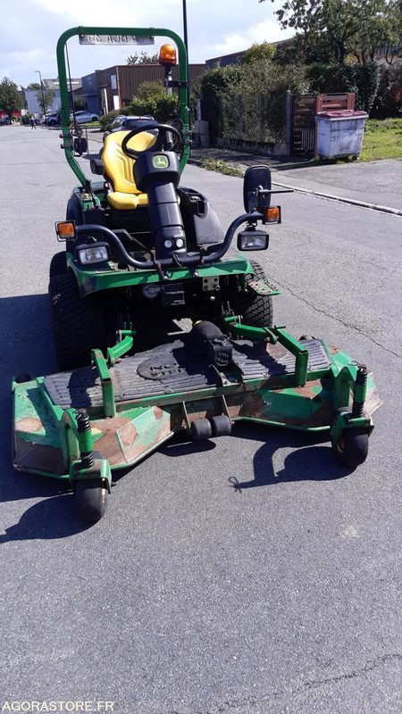 TONDEUSE FRONTALE JOHN DEERE - جزازة المروج: صور 2 TONDEUSE FRONTALE JOHN DEERE - جزازة المروج: صور 2