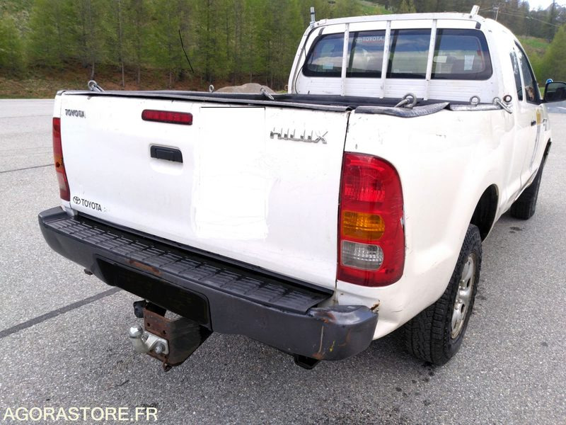 TOYOTA HILUX - قلاب صغير: صور 2 TOYOTA HILUX - قلاب صغير: صور 2