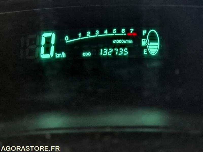 TOYOTA YARIS 1.3 - ESSENCE - 132000 KILOMETRES - سيارة: صور 5 TOYOTA YARIS 1.3 - ESSENCE - 132000 KILOMETRES - سيارة: صور 5