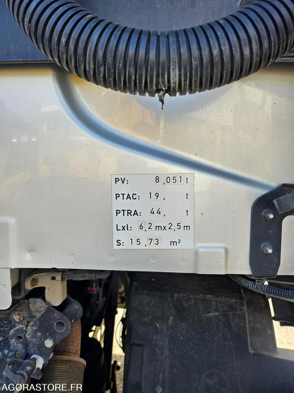 شاحنة جرار TRACTEUR RENAULT - 2017 - 580000km: صور 8