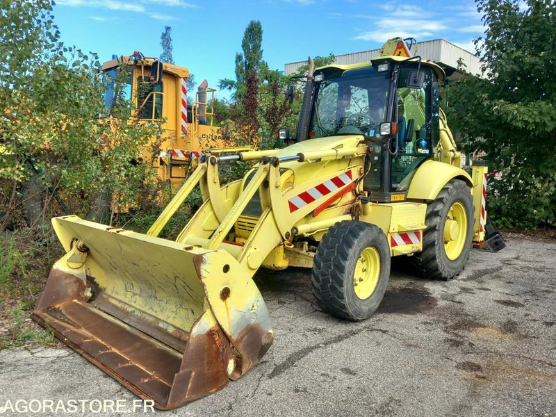TRACTOPELLE KOMATSU WB 97 R2 (TK0105) - حفارة: صور 1 TRACTOPELLE KOMATSU WB 97 R2 (TK0105) - حفارة: صور 1
