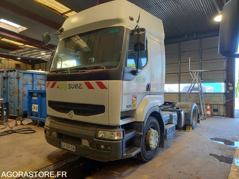TRR RENAULT 19T - EJ153SA - شاحنة جرار: صور 1 TRR RENAULT 19T - EJ153SA - شاحنة جرار: صور 1