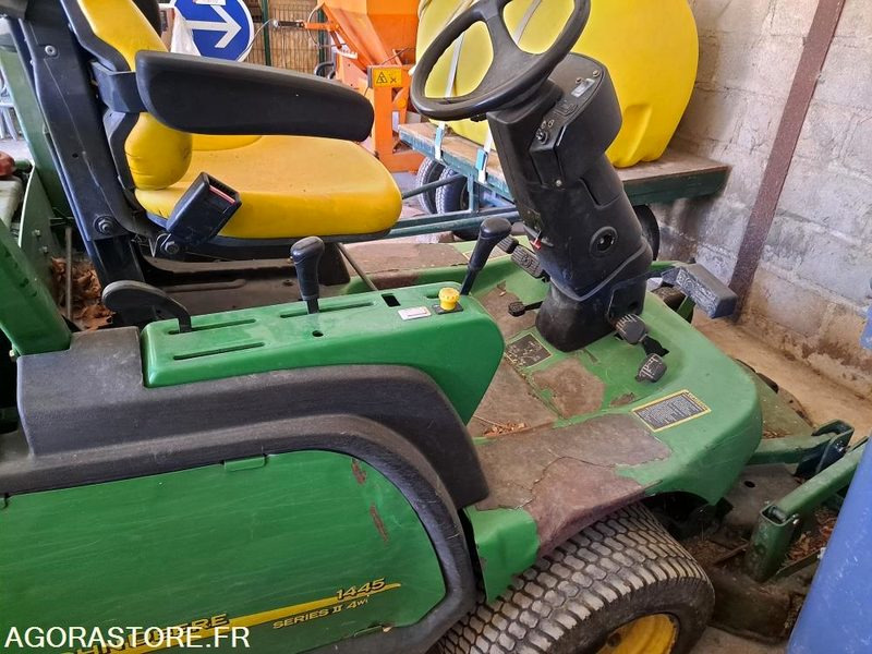 Tondeuse autoportée frontale coupe Mulching - جزازة المروج: صور 5 Tondeuse autoportée frontale coupe Mulching - جزازة المروج: صور 5