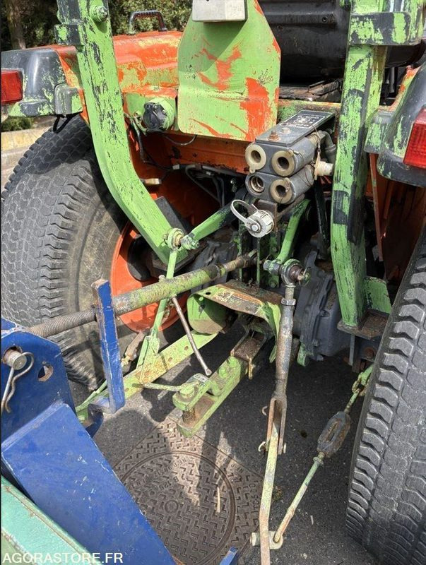Tracteur Kubota L3300 - lot 149 - جرار: صور 5 Tracteur Kubota L3300 - lot 149 - جرار: صور 5