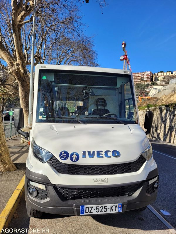 VENTE BUS INDCAR MOBI - IVECO - 210 000 km - BON ETAT - حافلة مدرسية: صور 3 VENTE BUS INDCAR MOBI - IVECO - 210 000 km - BON ETAT - حافلة مدرسية: صور 3