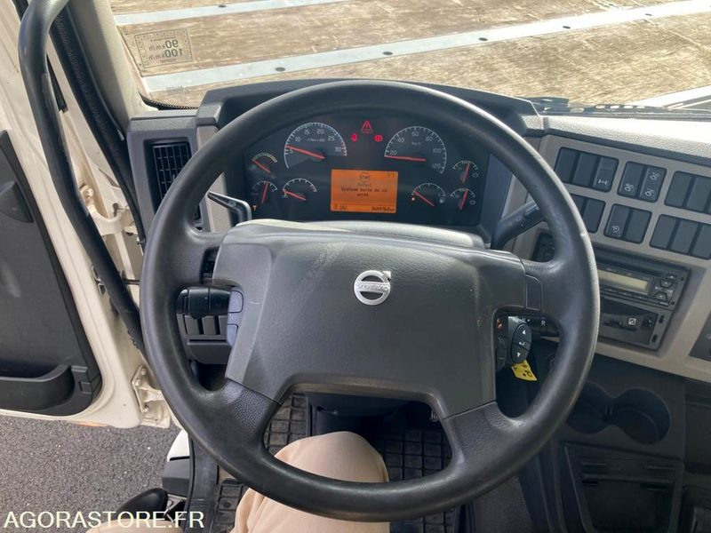 شاحنة جرار VOLVO FL 290 - 2013 - 568 476km: صور 10 شاحنة جرار VOLVO FL 290 - 2013 - 568 476km: صور 10