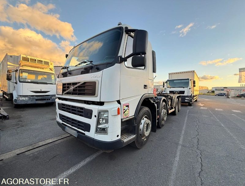 VOLVO FM12 380 - 2004 - 636 982 - شاحنة: صور 1 VOLVO FM12 380 - 2004 - 636 982 - شاحنة: صور 1