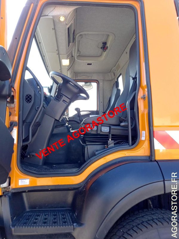 شاحنة Vends IVECO 4X2: صور 9