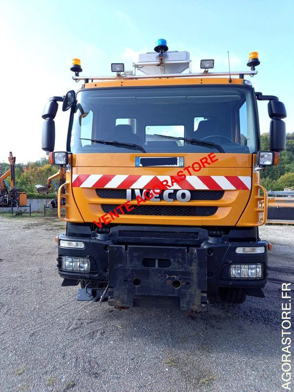 Vends IVECO 4X2 - شاحنة: صور 2 Vends IVECO 4X2 - شاحنة: صور 2