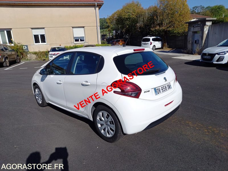 سيارة Vends Peugeot 208 essence: صور 7