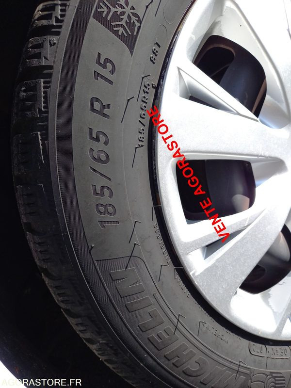 سيارة Vends Peugeot 208 essence: صور 19