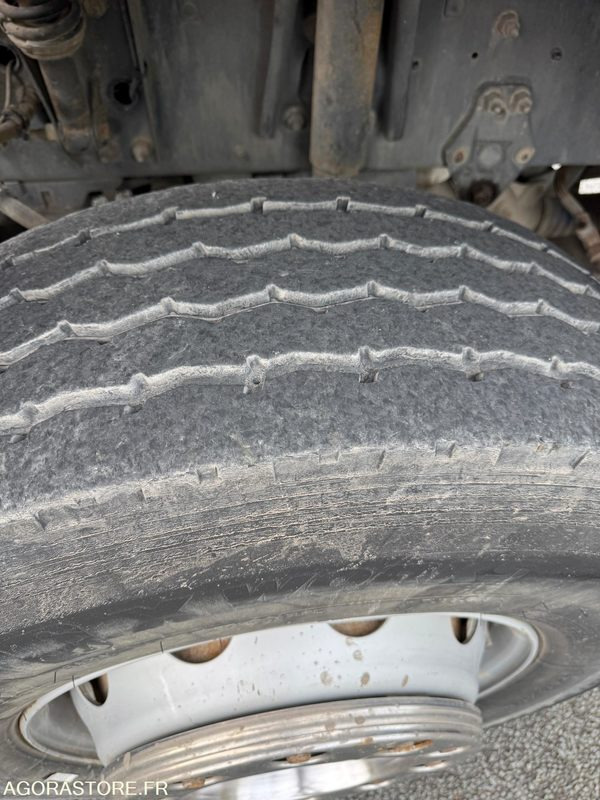 شاحنة Volvo FM 400 8X4 ampliroll - 2009 - 763559KM: صور 16