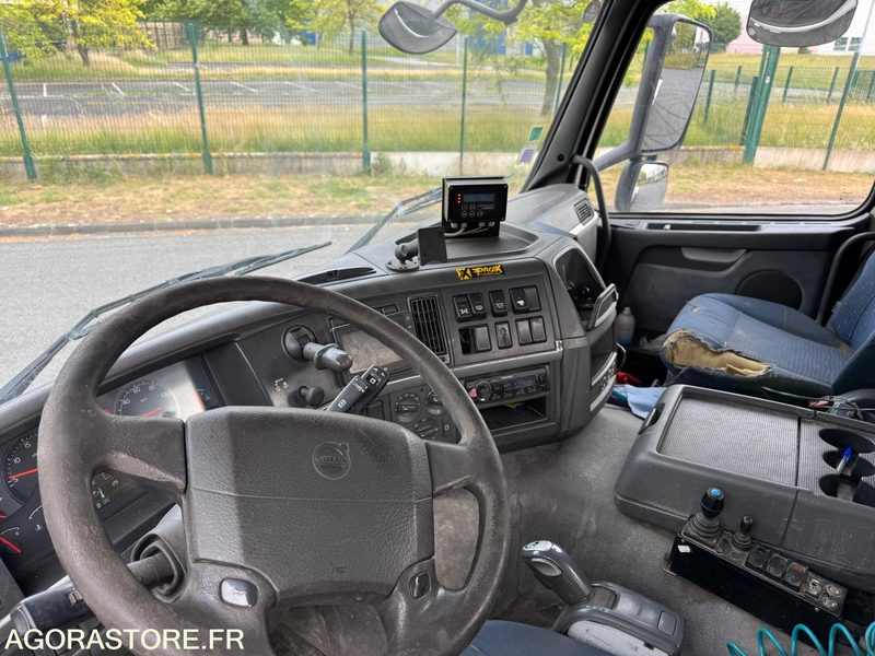 شاحنة Volvo FM 400 8X4 ampliroll - 2009 - 763559KM: صور 12