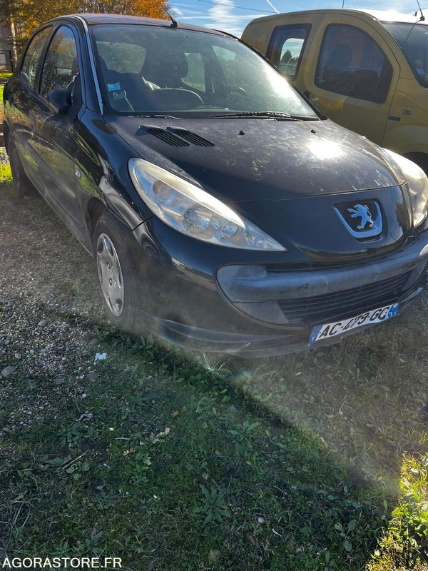 Peugeot 206+ 1.4 hdi 2009 185000km - سيارة: صور 1 Peugeot 206+ 1.4 hdi 2009 185000km - سيارة: صور 1