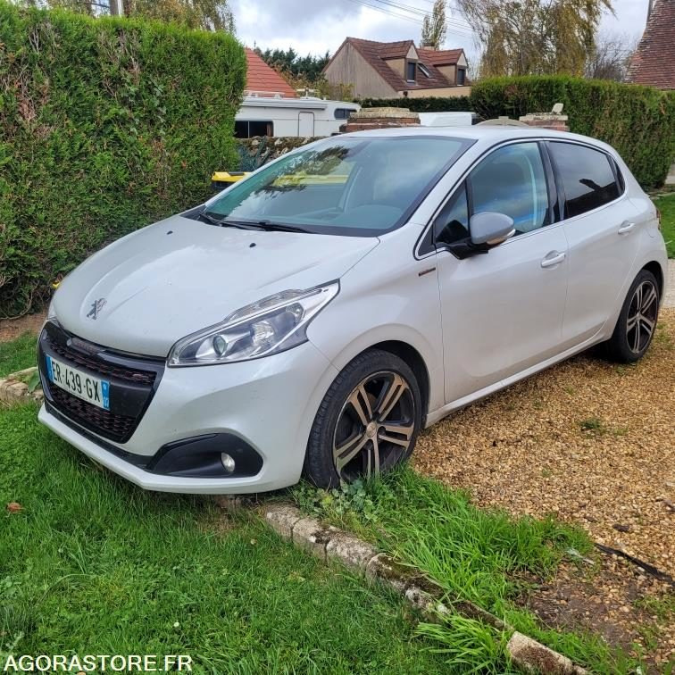Peugeot 208 gt line - 125 321 kms - 2017 - سيارة: صور 2 Peugeot 208 gt line - 125 321 kms - 2017 - سيارة: صور 2