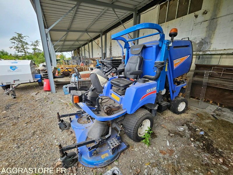 Tondeuse ISEKI SF 438 - جزازة المروج: صور 1 Tondeuse ISEKI SF 438 - جزازة المروج: صور 1