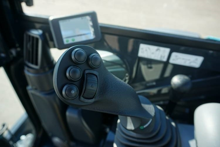 Airman AX 26 U-6 - حفارة مصغرة: صور 5 Airman AX 26 U-6 - حفارة مصغرة: صور 5